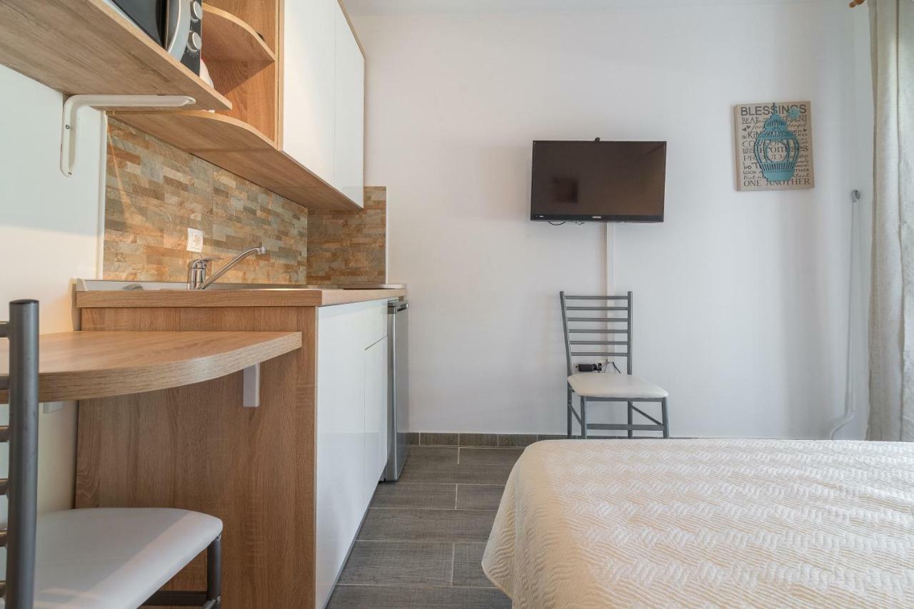 Apartments Sestanka Новаля Екстериор снимка